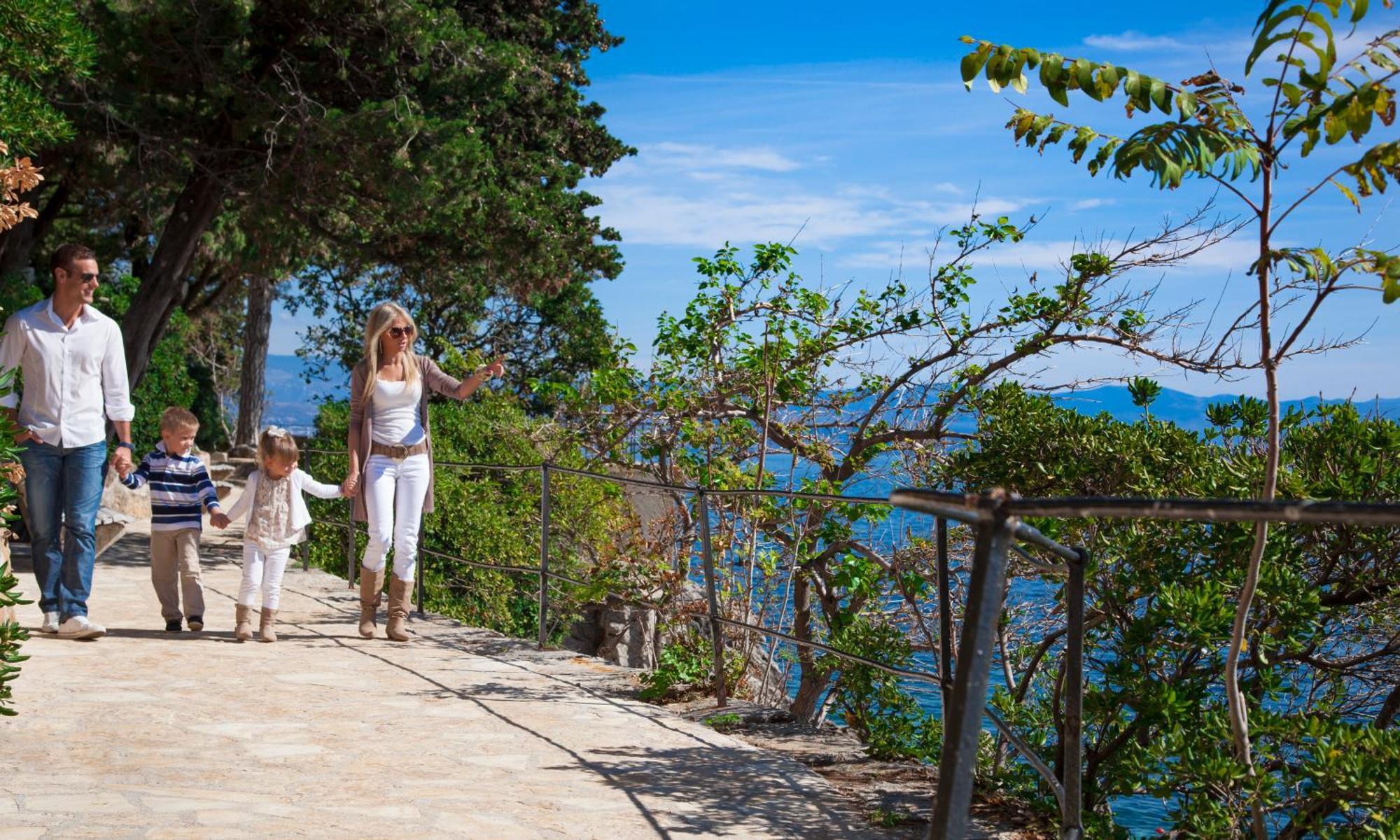 Hotel Kristal - Liburnia Opatija Exterior photo